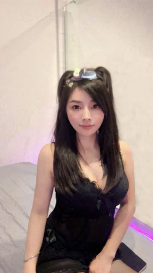 Cynthia - Photo 1