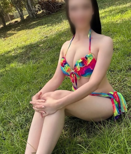 Petite Asian escort Rose with D cup in Auckland offering private services