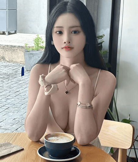 Dora, 23, Chinese escort in Auckland CBD offering full service