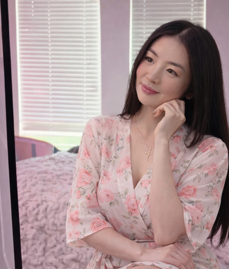 Sara 25-year-old Asian escort in Flat Bush Auckland available for incalls and outcalls