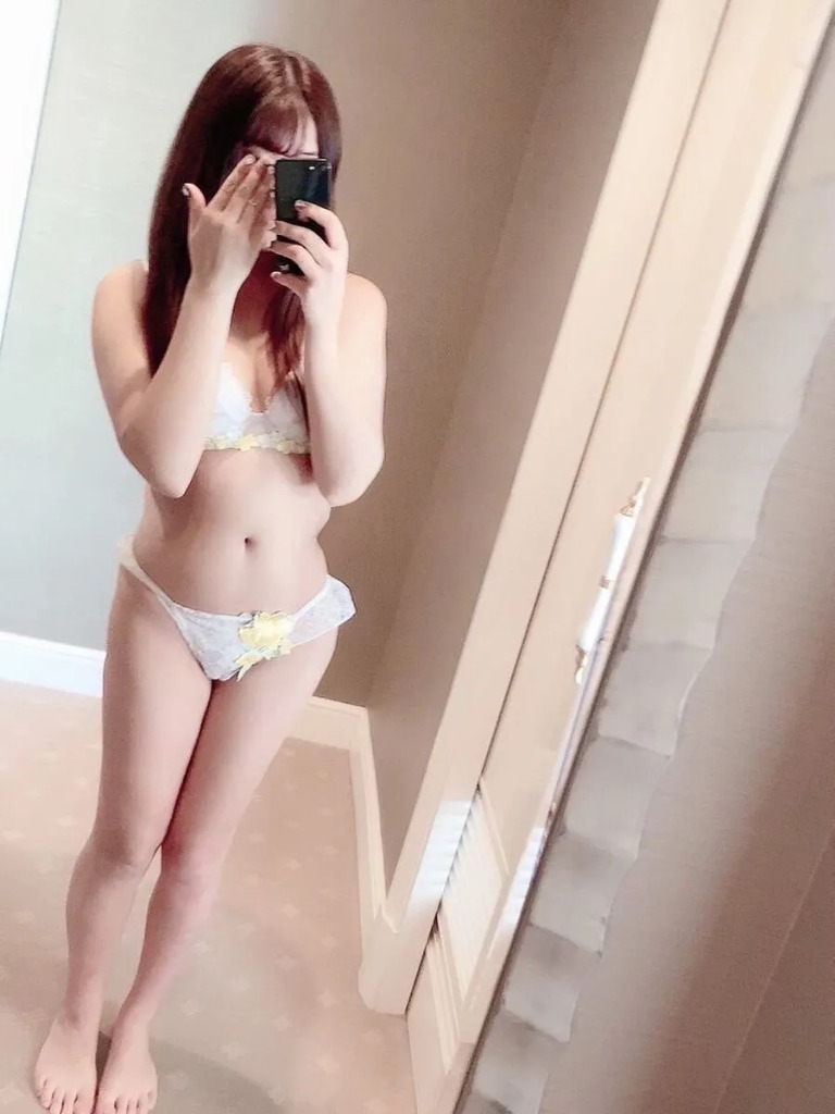 Misaki - Photo 2