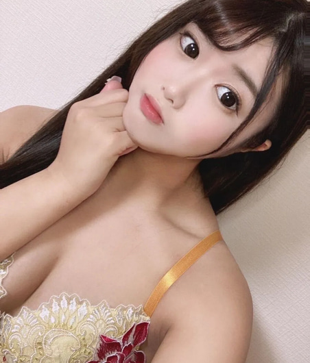 Misaki - Photo 3
