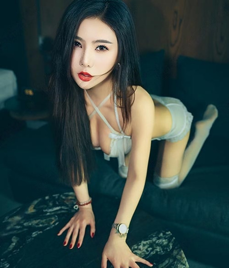Mina, 25-year-old Chinese escort based in Northcote Auckland, offering full service incalls