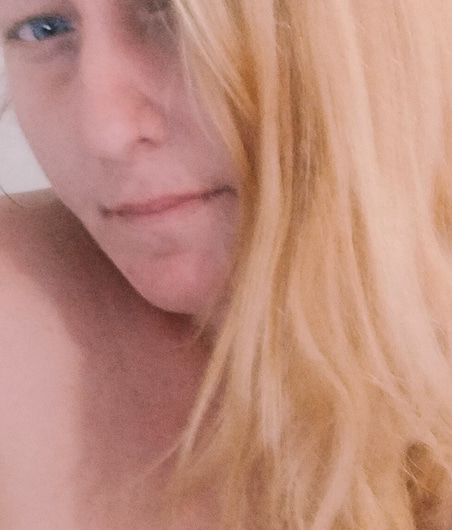 Miss Molly, 29-year-old Australian escort in Hamilton CBD offering full service and massage