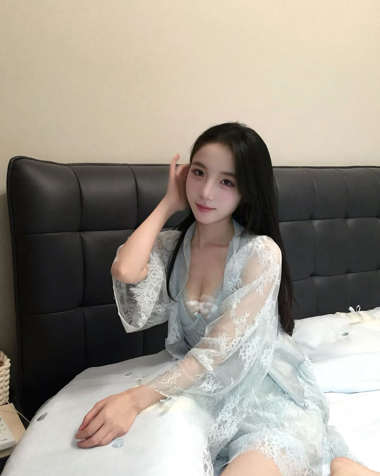 Sophia, 24-year-old Vietnamese escort in North Adelaide, available for in and out calls