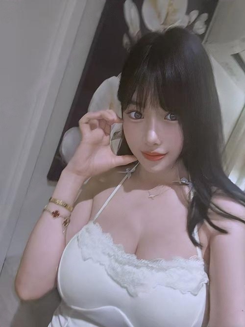 Yumi 23-year-old Japanese escort in Avondale Auckland