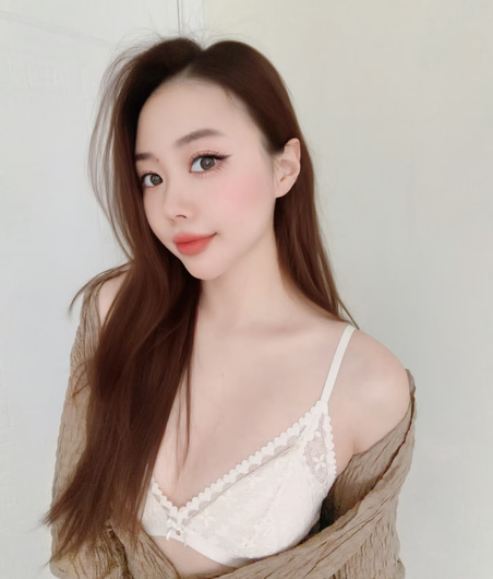 Lucia, 24-year-old Asian escort in Artarmon Sydney, natural beauty available for incall and outcall