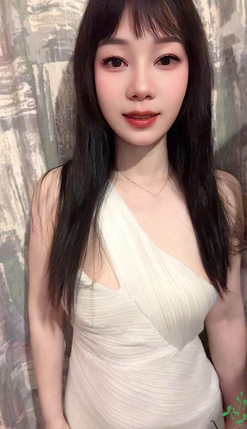 Zoey, 27-year-old Chinese escort in Greenlane Auckland offering massage services
