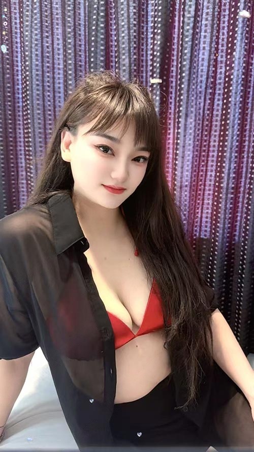 Coco, 25-year-old Chinese escort in Pakuranga Auckland, D-cup, available for in and out calls