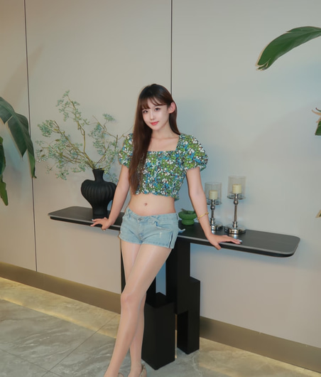 Mabel, 23-year-old Asian escort in Chester Hill Sydney, available for in and out calls
