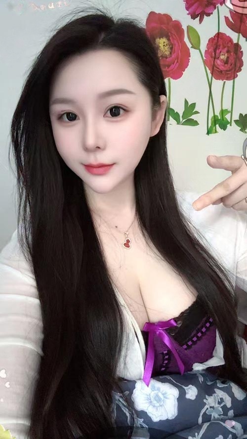 Guoguo, 26-year-old Chinese escort in Takapuna Auckland, available for in and out calls