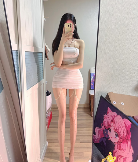 Bonnie, 23-year-old Asian escort in Beacon Hill Sydney, available for private incall sessions