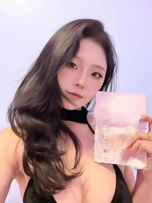 Kim - Photo 1