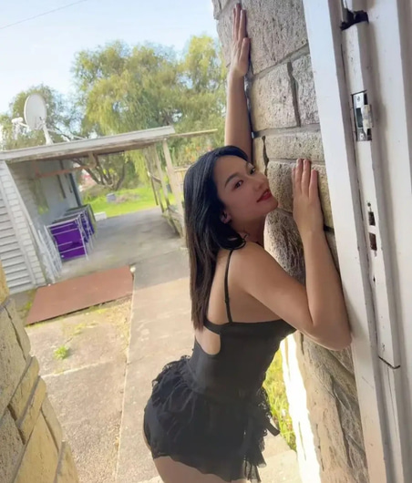 Piper, 28, Asian escort in Dunedin offering private services