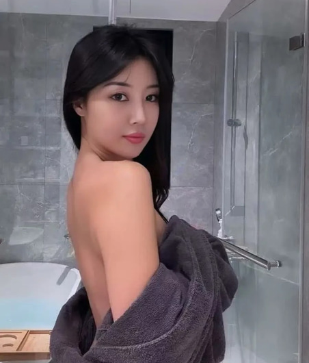 Monica, 34yo Asian escort in Wellington with curvy DD figure