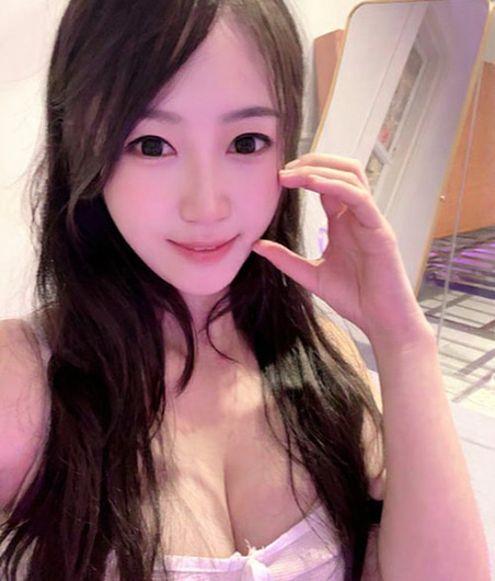 Yuni, 25yo Chinese escort in Auckland CBD offering full service