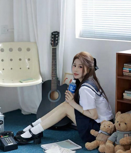 Chloe - Photo 1