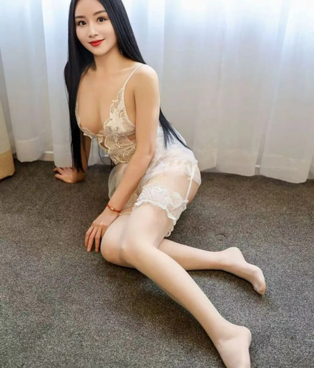 Selena, 24yo Taiwanese escort with D cup in Palmerston North