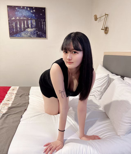 Tall Japanese escort Sakura with F cup in Auckland CBD offering full service