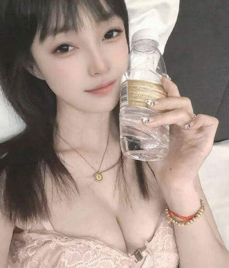 Miki, 24-year-old Chinese escort in Auckland Newmarket area