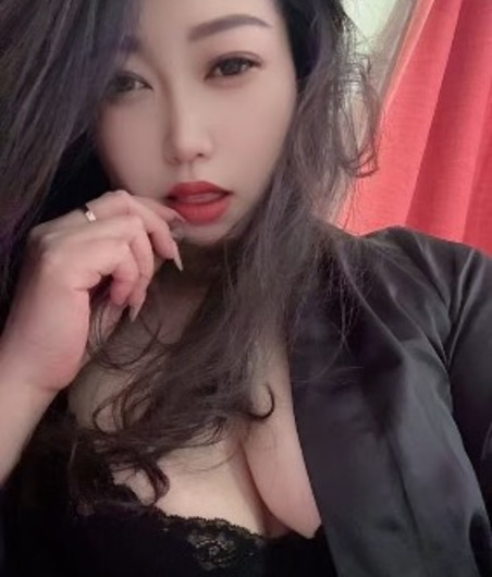 Lucky, 22, Chinese escort in Auckland offering full service