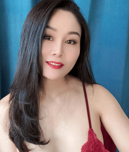 Petite Asian escort Lili in Tauranga offering full service
