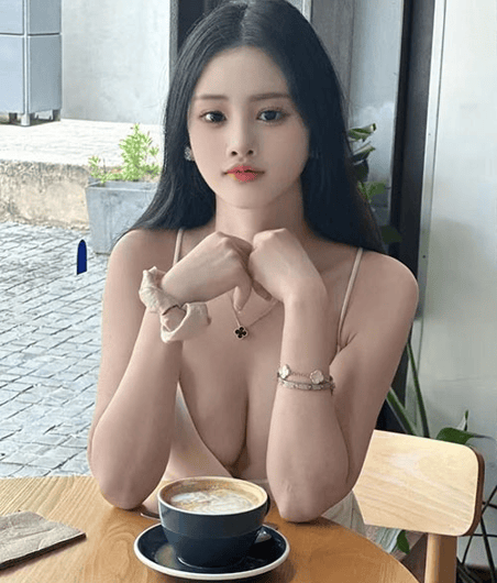 Dora, 23, Chinese escort in Auckland CBD offering full service