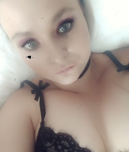 Rose, 27, NZ-European escort offering massage in Hamilton