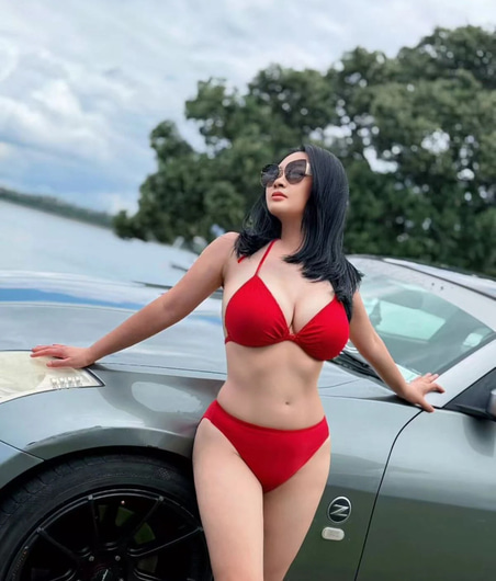 Young Asian escort in Wellington CBD available for private meetings