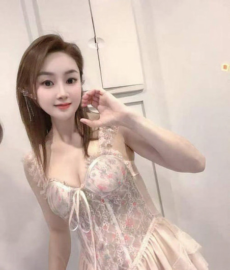 Yoyo, 25-year-old Chinese escort in Auckland CBD available for incall and outcall